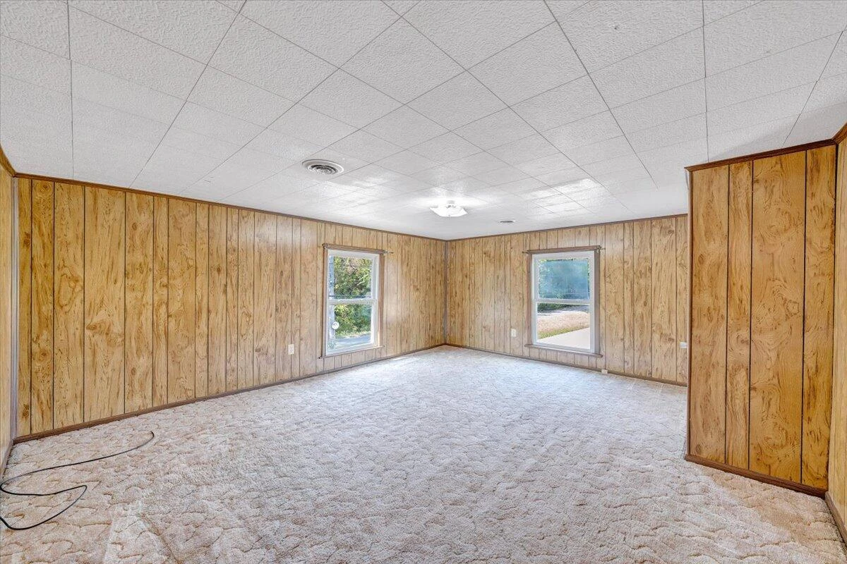 1494 Riverside DR - Photo 23
