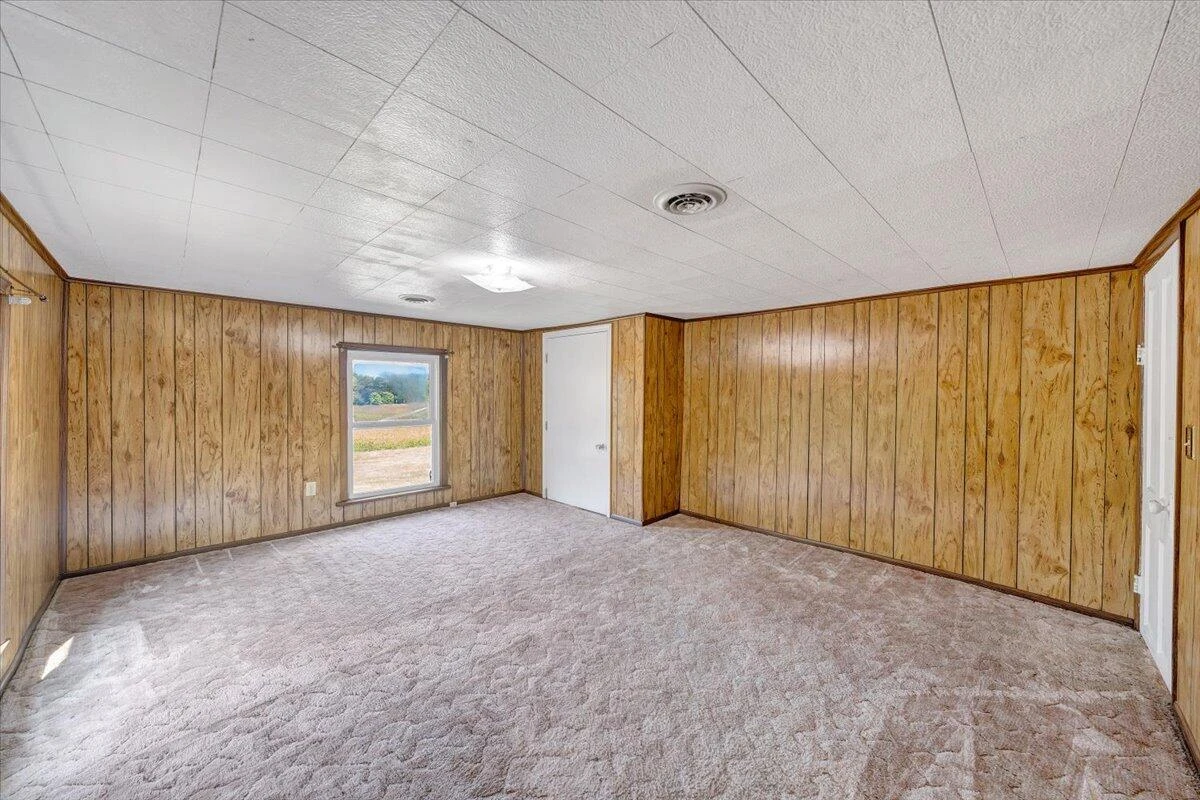 1494 Riverside DR - Photo 25