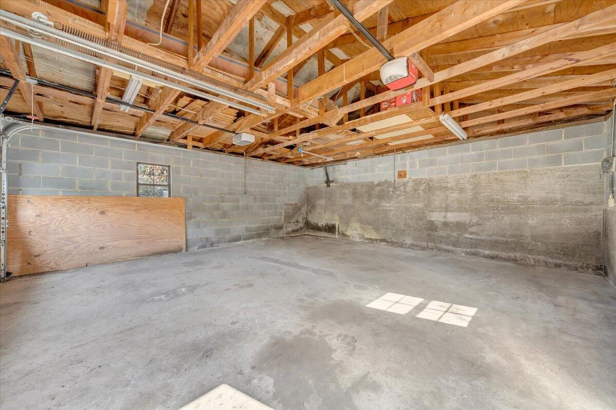 1494 Riverside DR - Photo 28