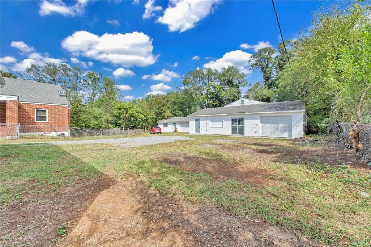 3121 Plantation RD - Photo 2