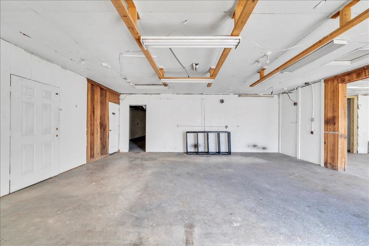 3121 Plantation RD - Photo 4