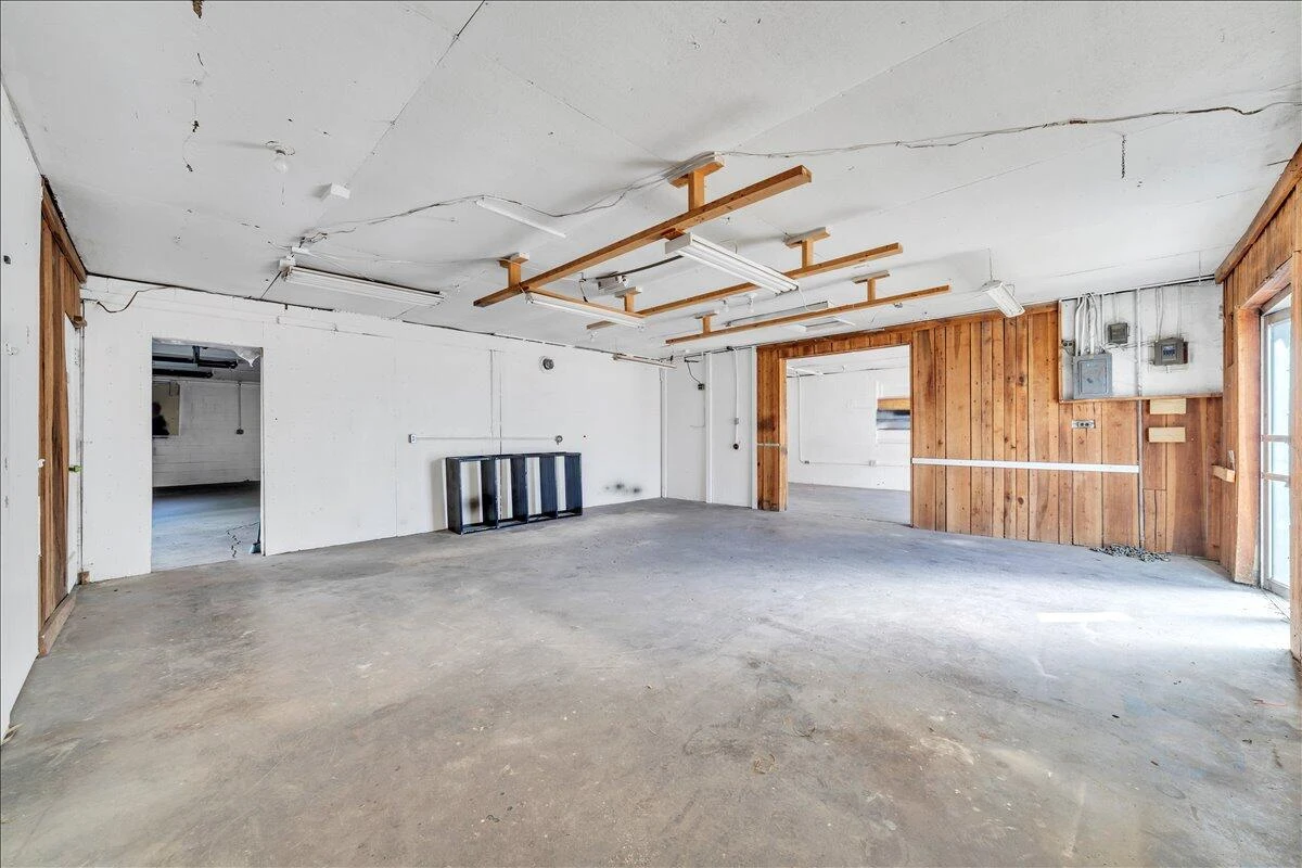 3121 Plantation RD - Photo 5