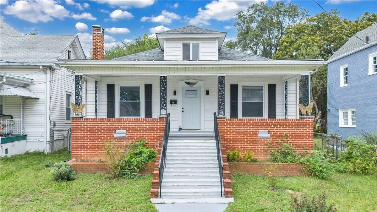 811 RUTHERFORD AVE