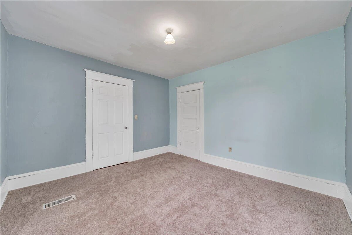 811 RUTHERFORD AVE - Photo 19