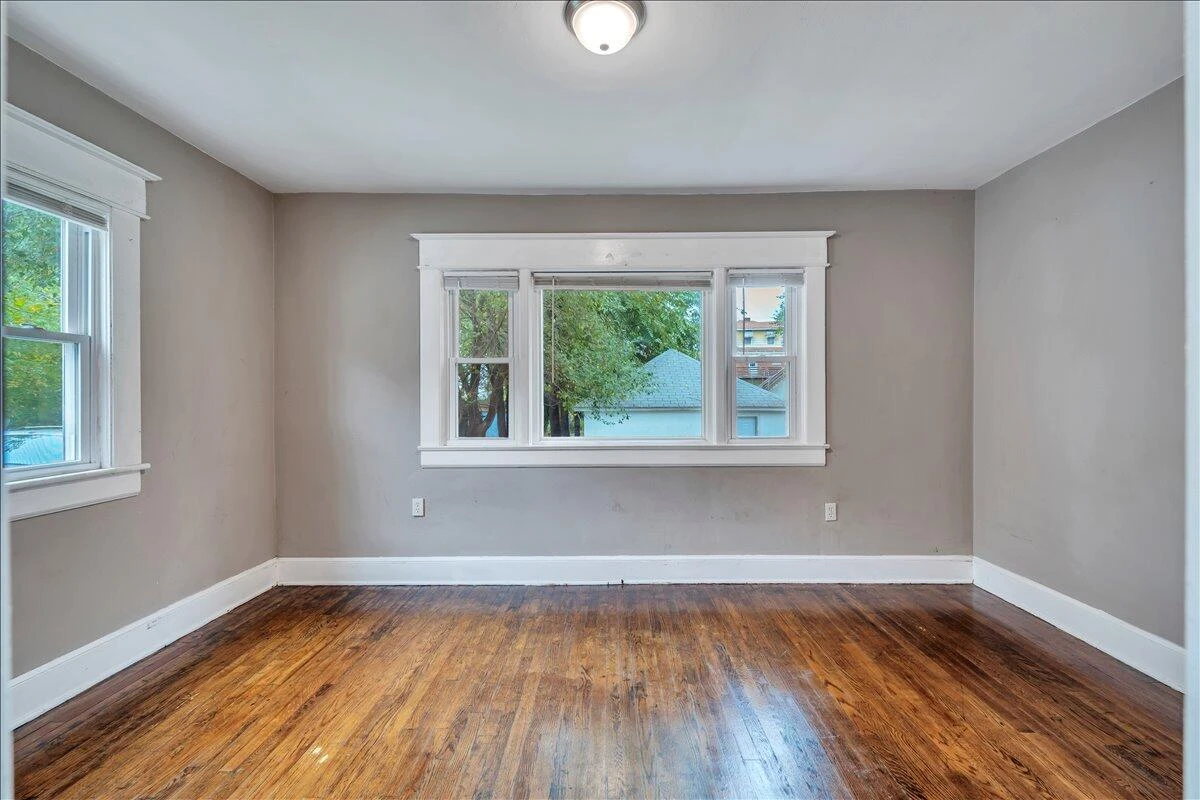 811 RUTHERFORD AVE - Photo 24