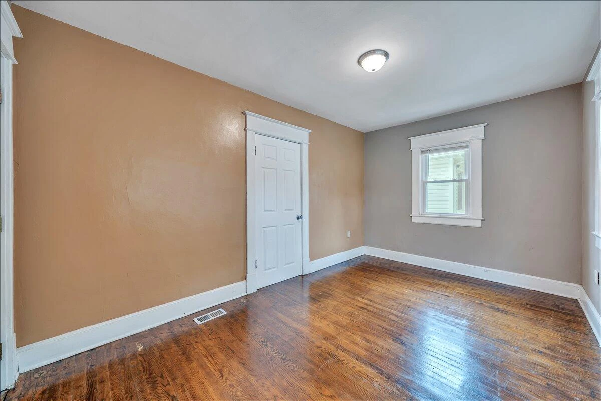 811 RUTHERFORD AVE - Photo 26