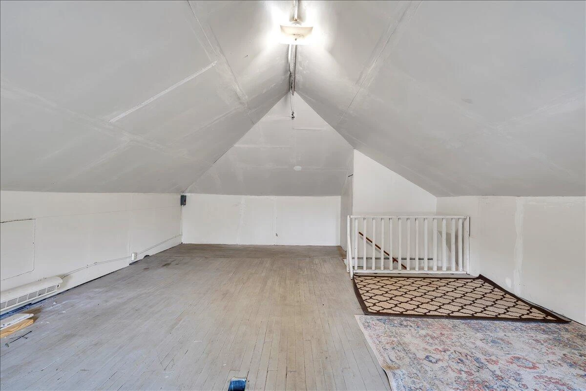 811 RUTHERFORD AVE - Photo 32