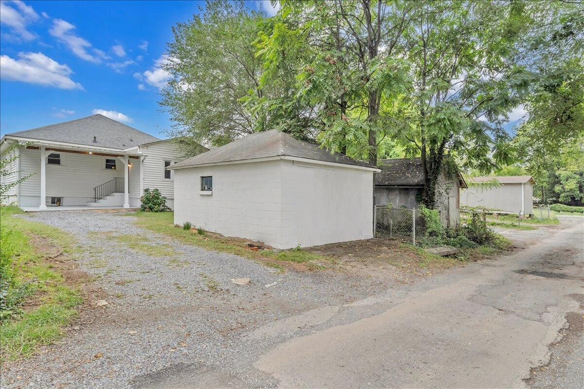 811 RUTHERFORD AVE - Photo 42