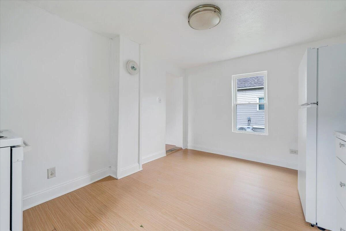 2116 Russell AVE - Photo 12