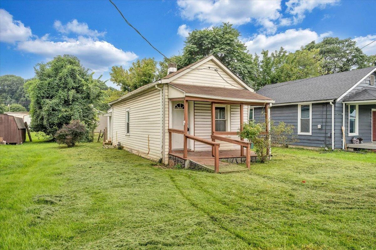 2116 Russell AVE - Photo 21