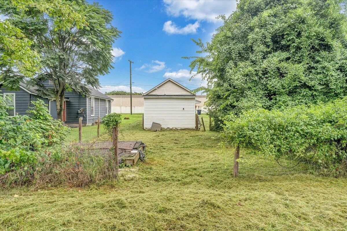2116 Russell AVE - Photo 24