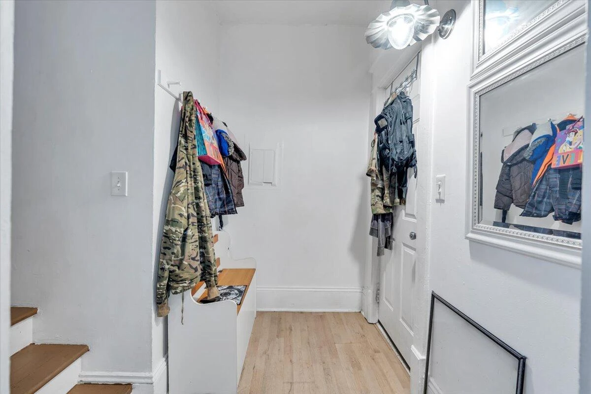 1206 Tompkins AVE - Photo 41