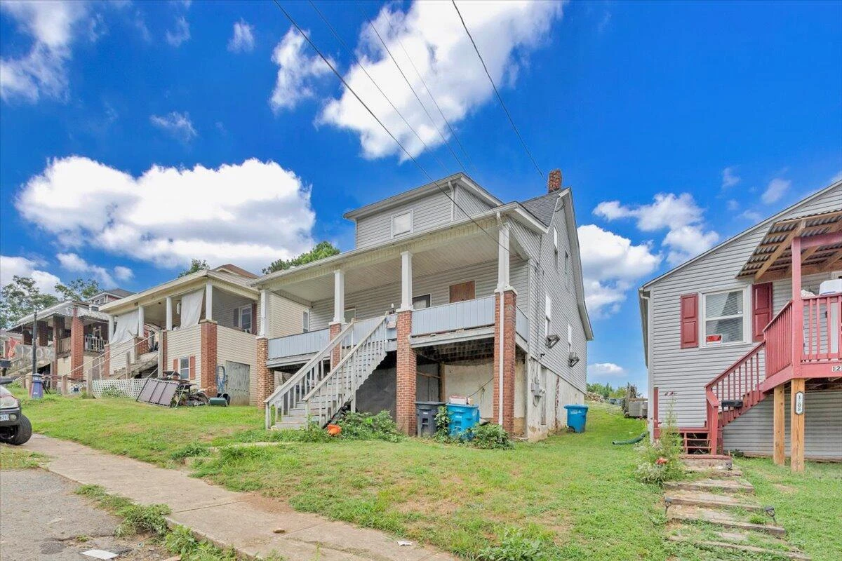 1206 Tompkins AVE - Photo 42