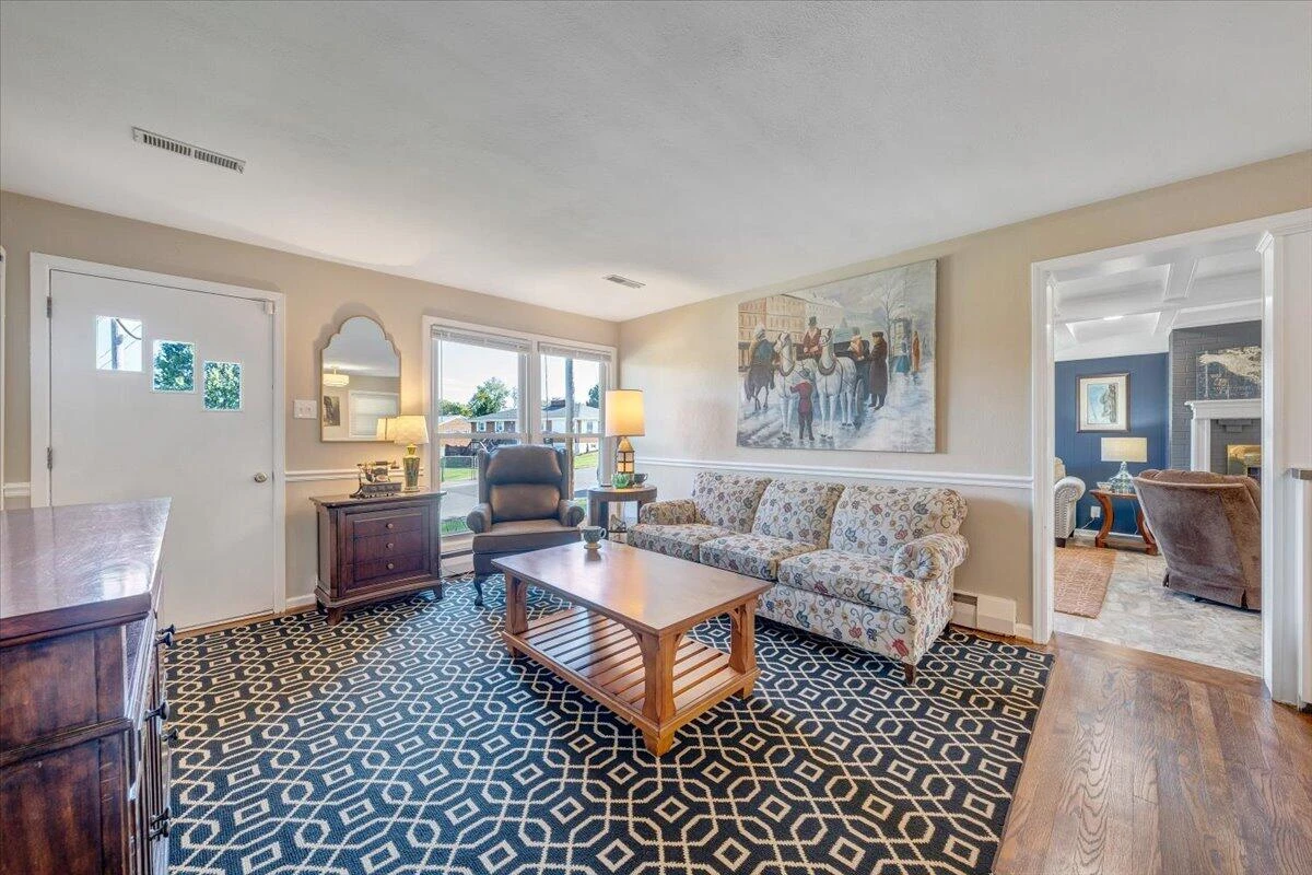 227 Maplelawn AVE - Photo 4
