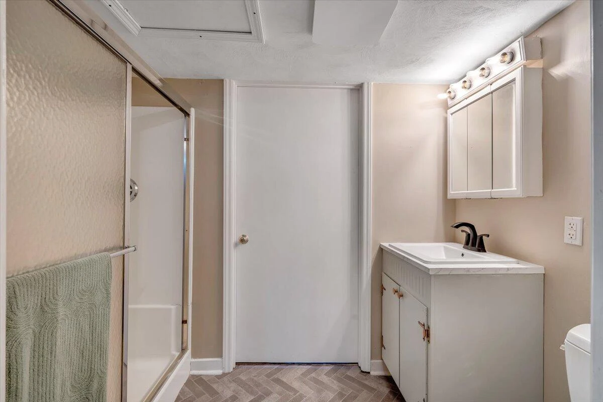 227 Maplelawn AVE - Photo 42