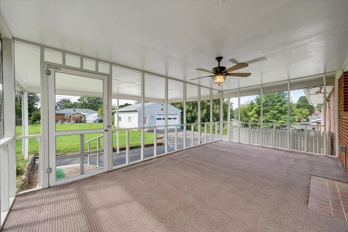 227 Maplelawn AVE - Photo 50