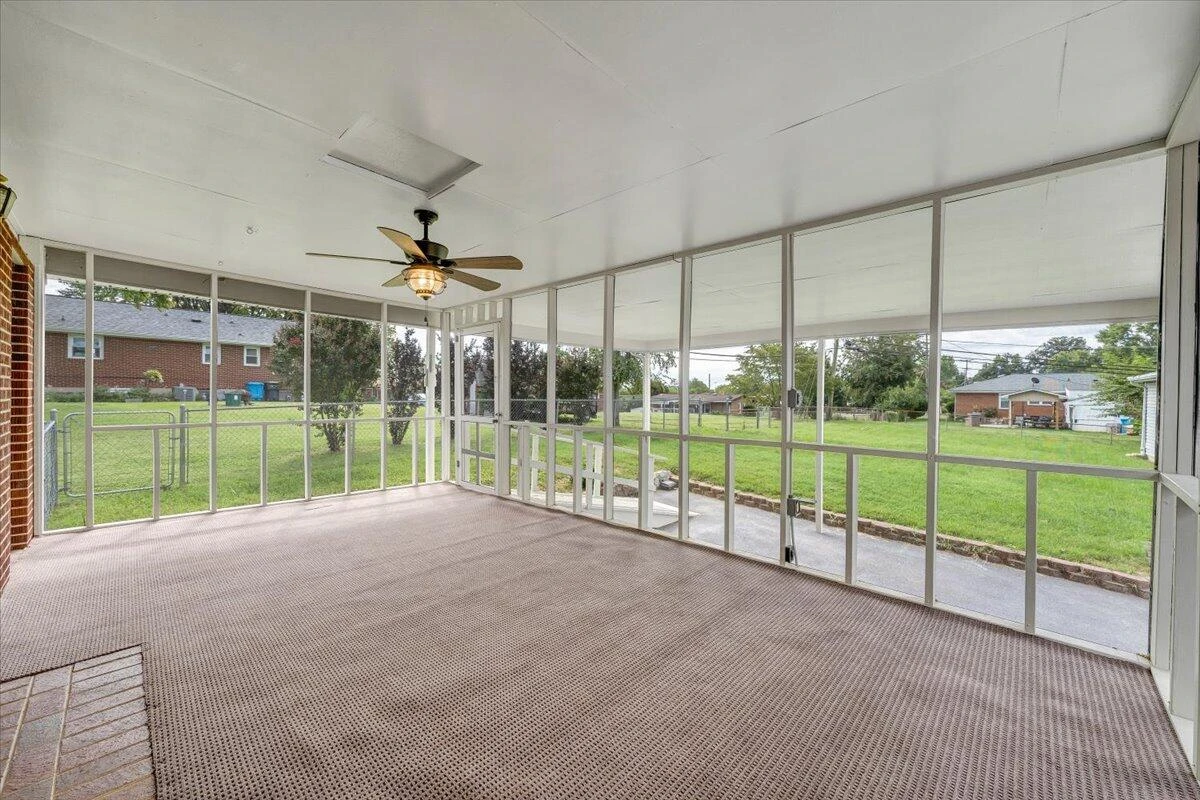 227 Maplelawn AVE - Photo 51
