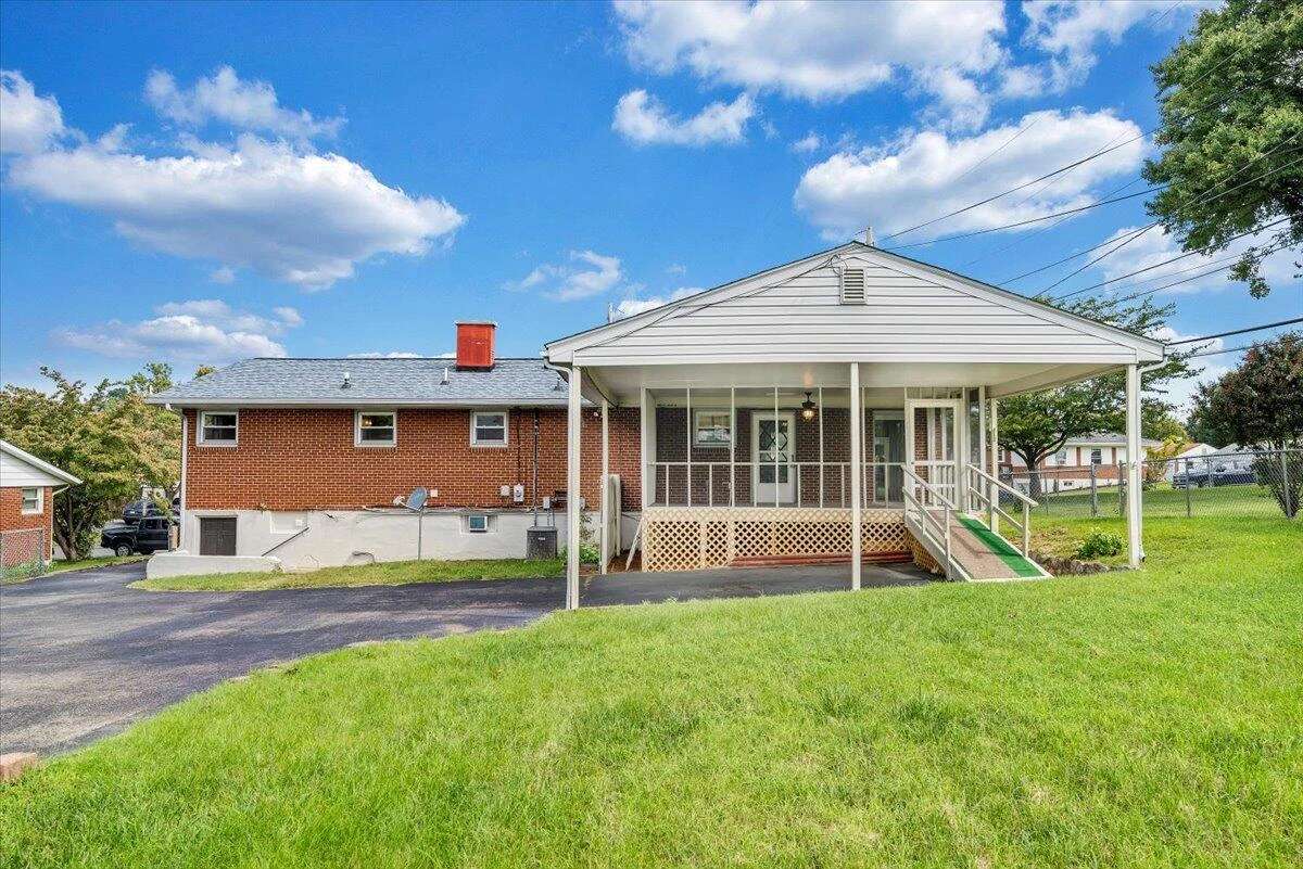 227 Maplelawn AVE - Photo 56