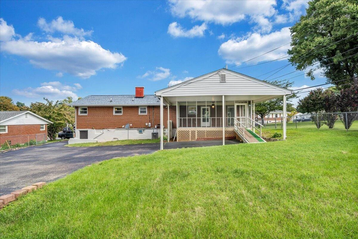 227 Maplelawn AVE - Photo 57
