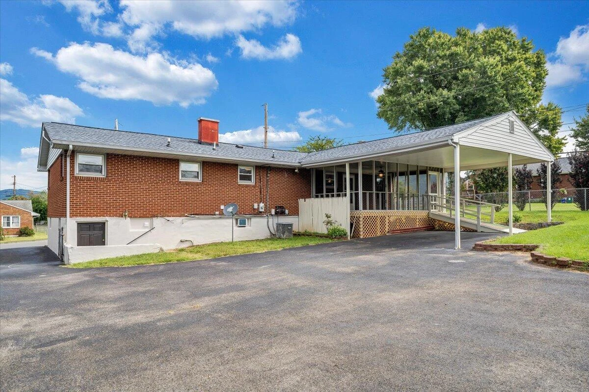 227 Maplelawn AVE - Photo 58