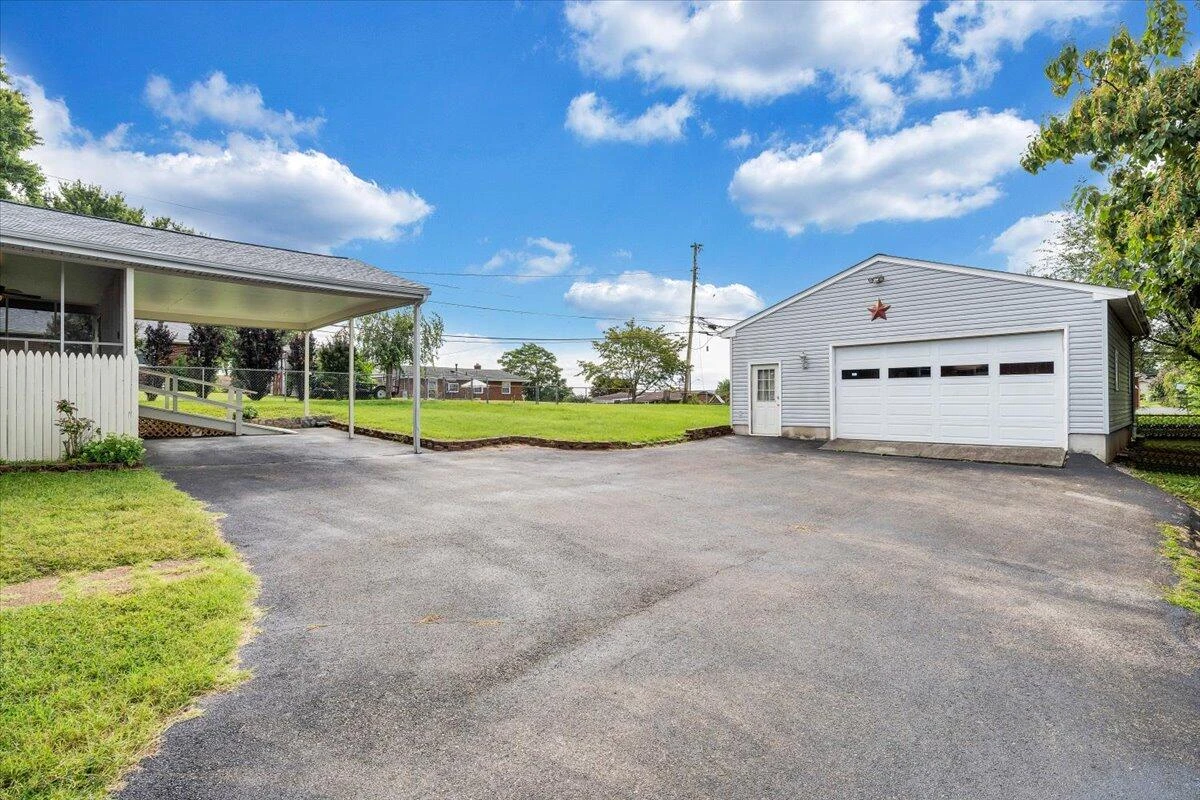227 Maplelawn AVE - Photo 60