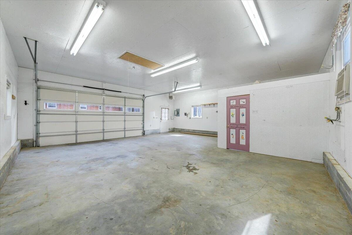 227 Maplelawn AVE - Photo 63