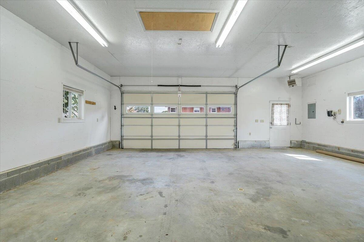 227 Maplelawn AVE - Photo 64