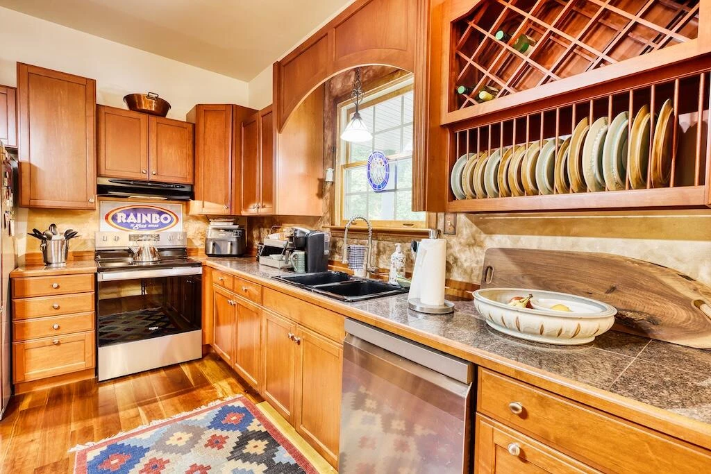 1705 Barberry RD - Photo 11