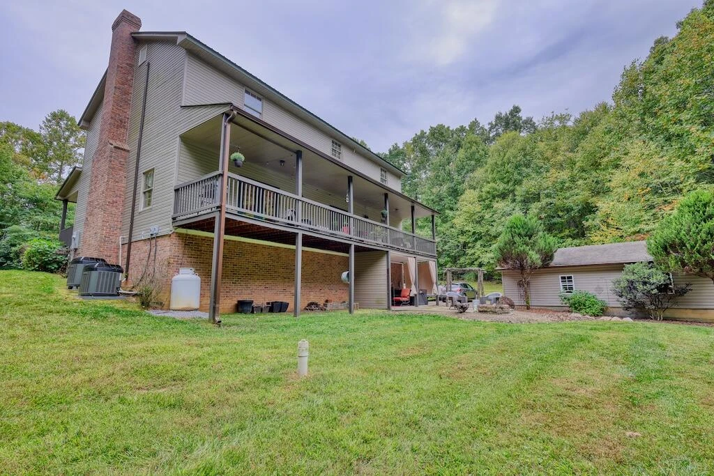 1705 Barberry RD - Photo 34