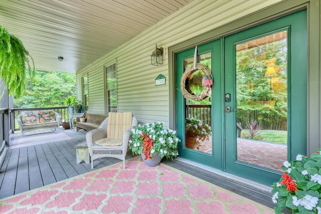 1705 Barberry RD - Photo 36