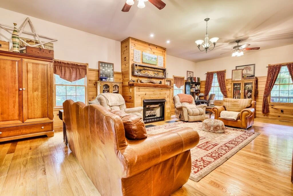 1705 Barberry RD - Photo 8