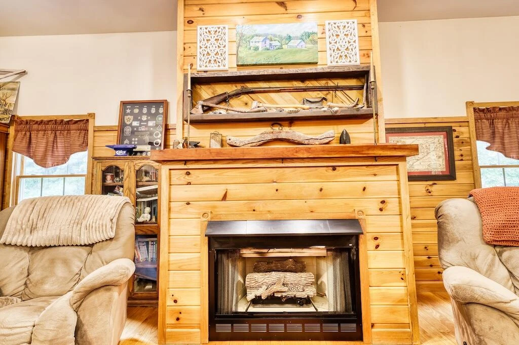 1705 Barberry RD - Photo 9