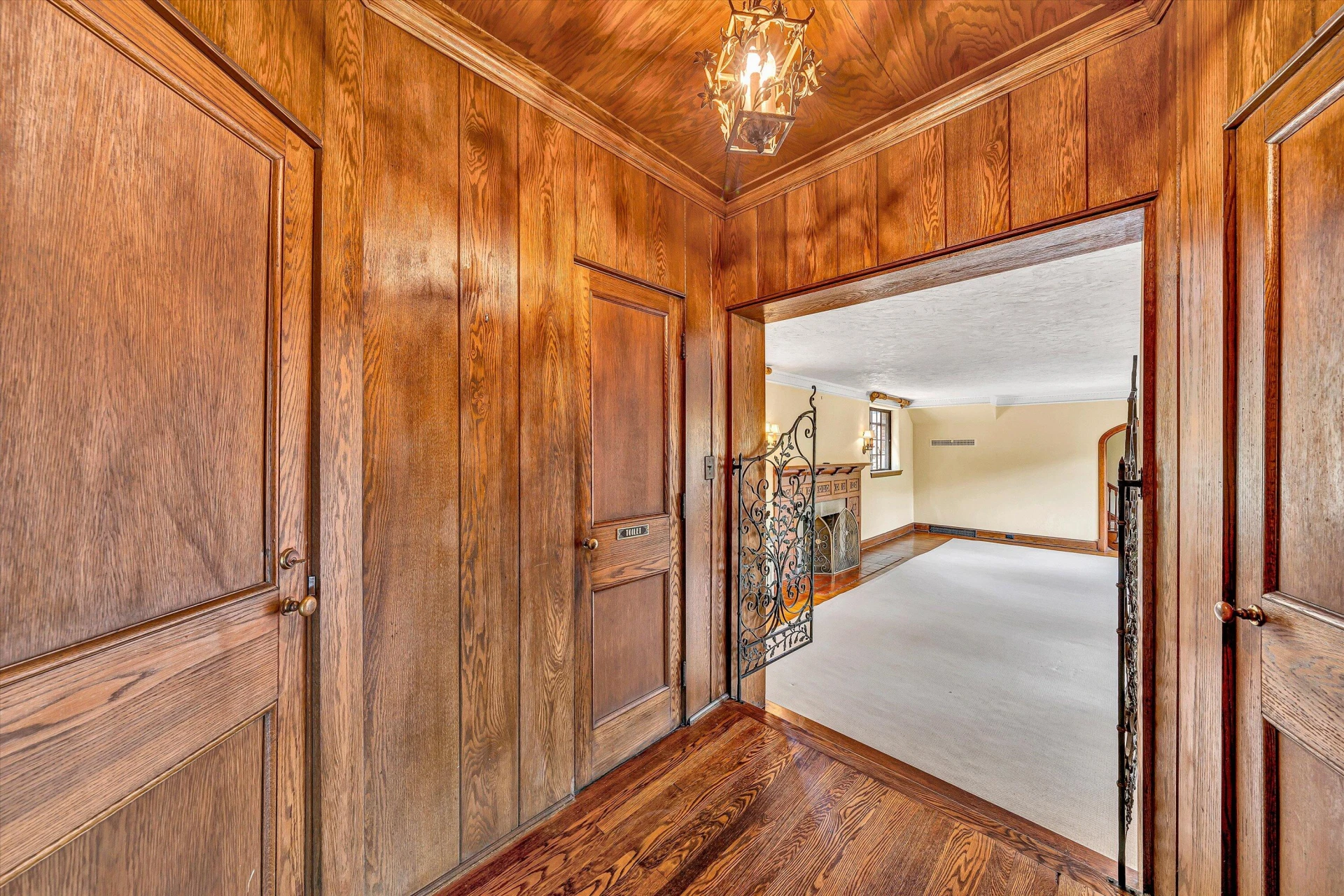 2752 Jefferson ST - Photo 13