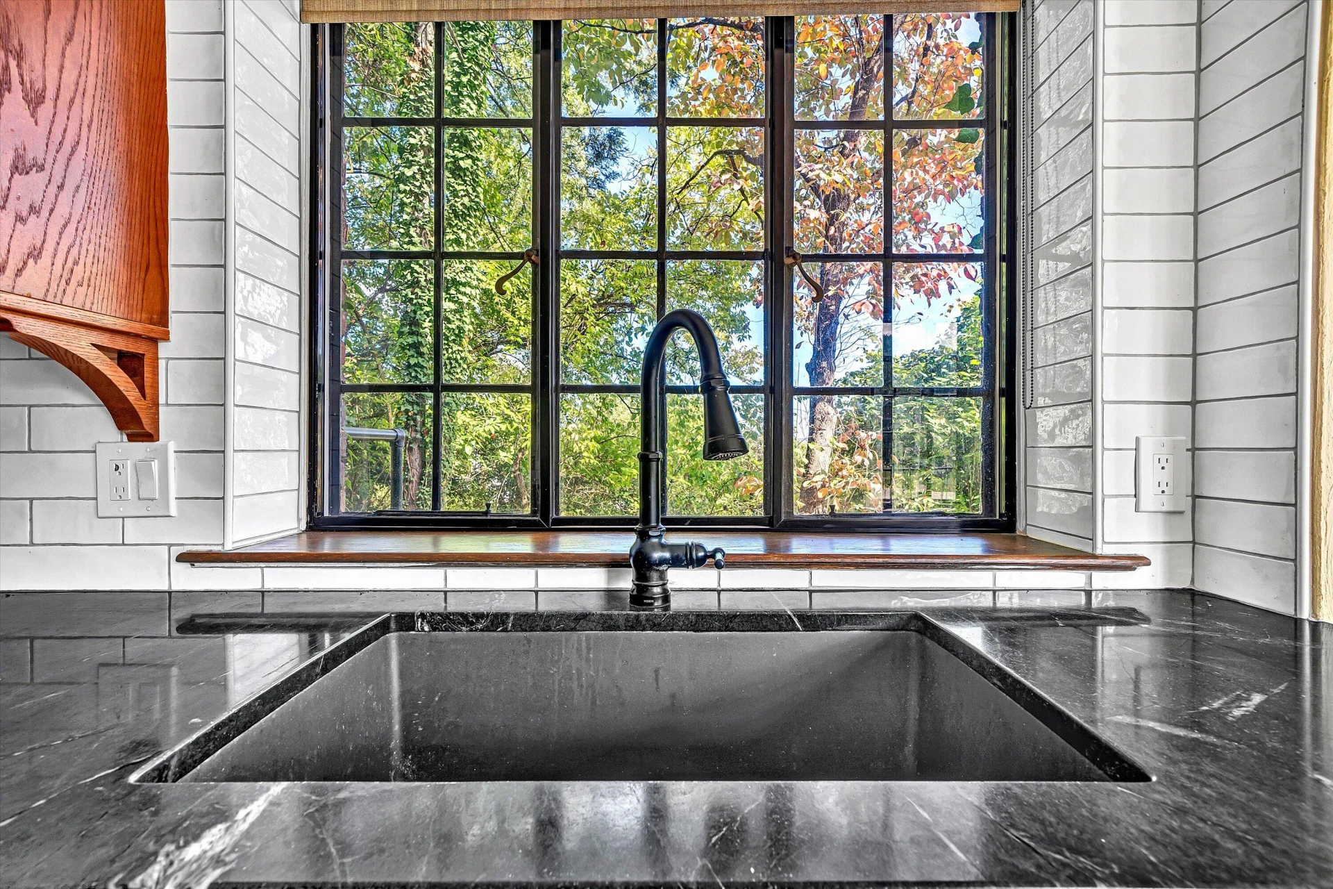 2752 Jefferson ST - Photo 24