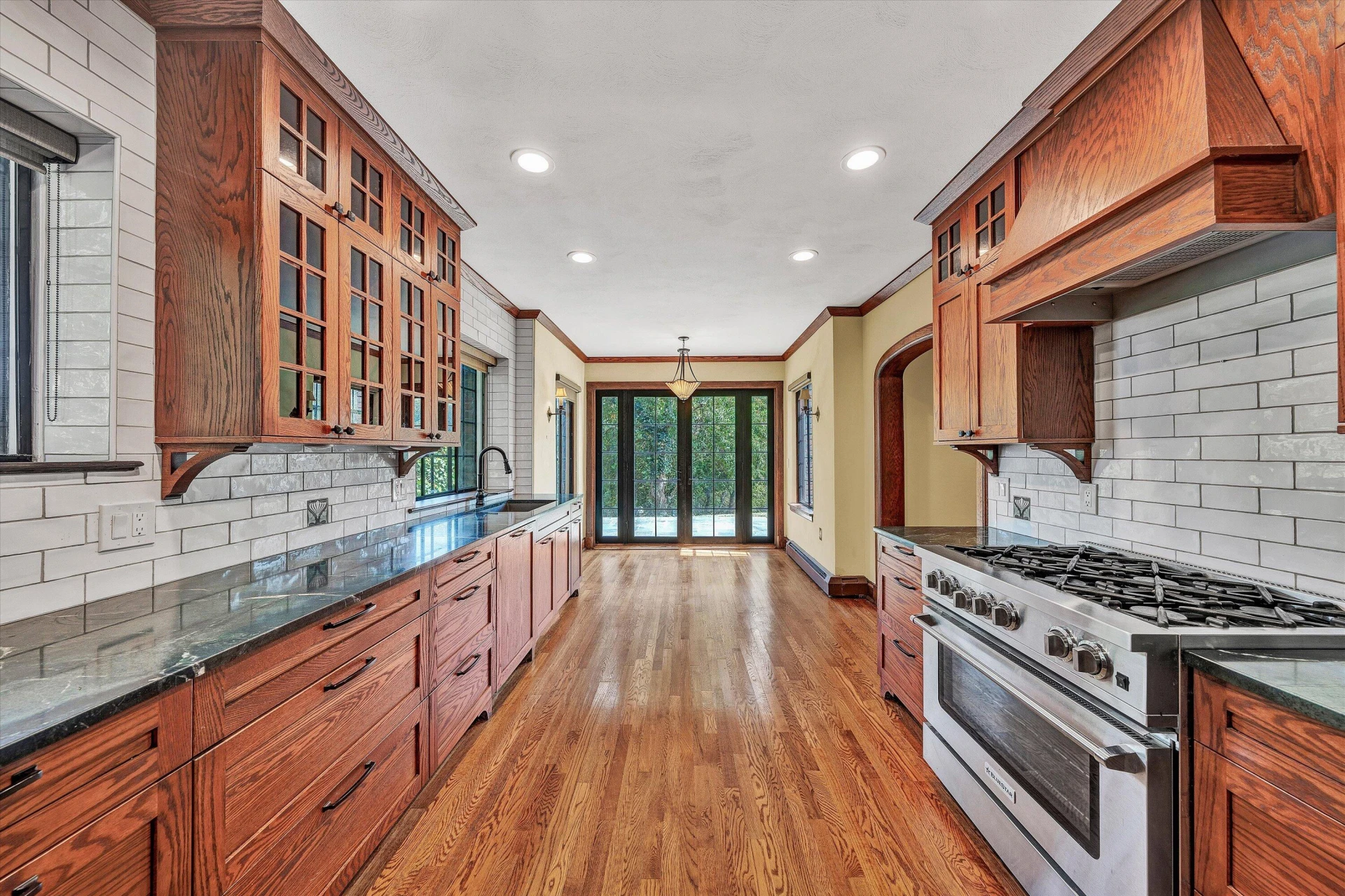 2752 Jefferson ST - Photo 27