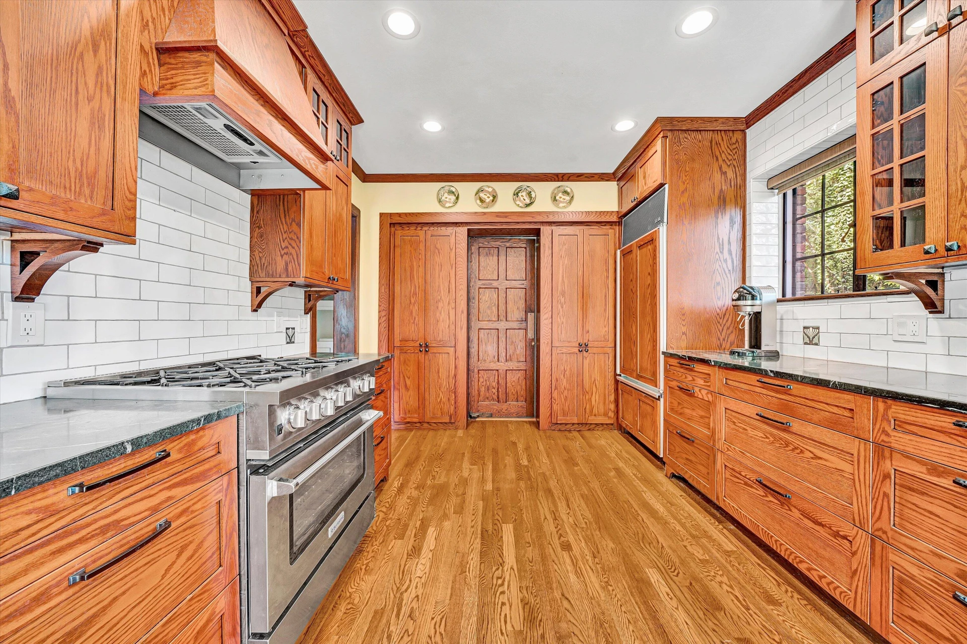 2752 Jefferson ST - Photo 28