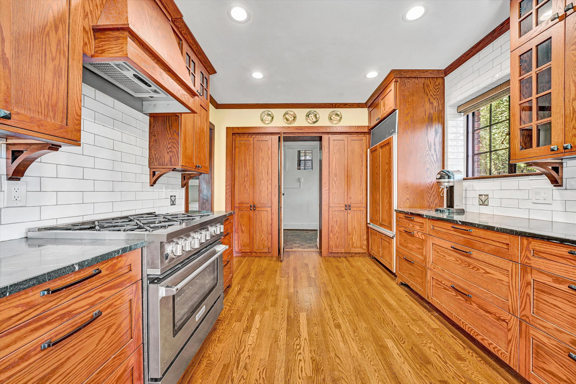 2752 Jefferson ST - Photo 29