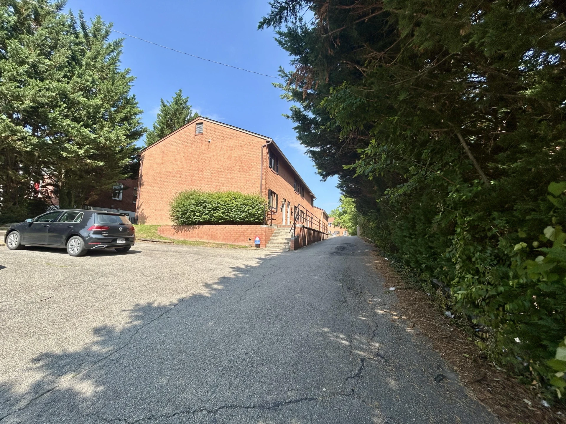 106 Lee AVE - Photo 2