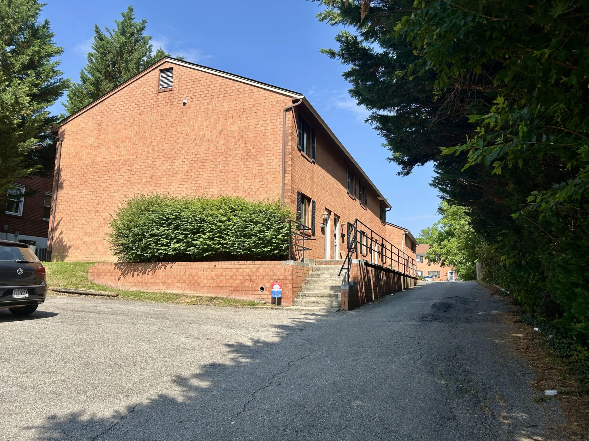 106 Lee AVE - Photo 3