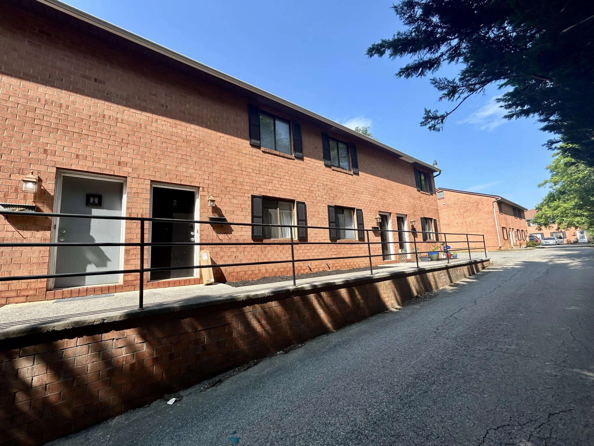 106 Lee AVE - Photo 4