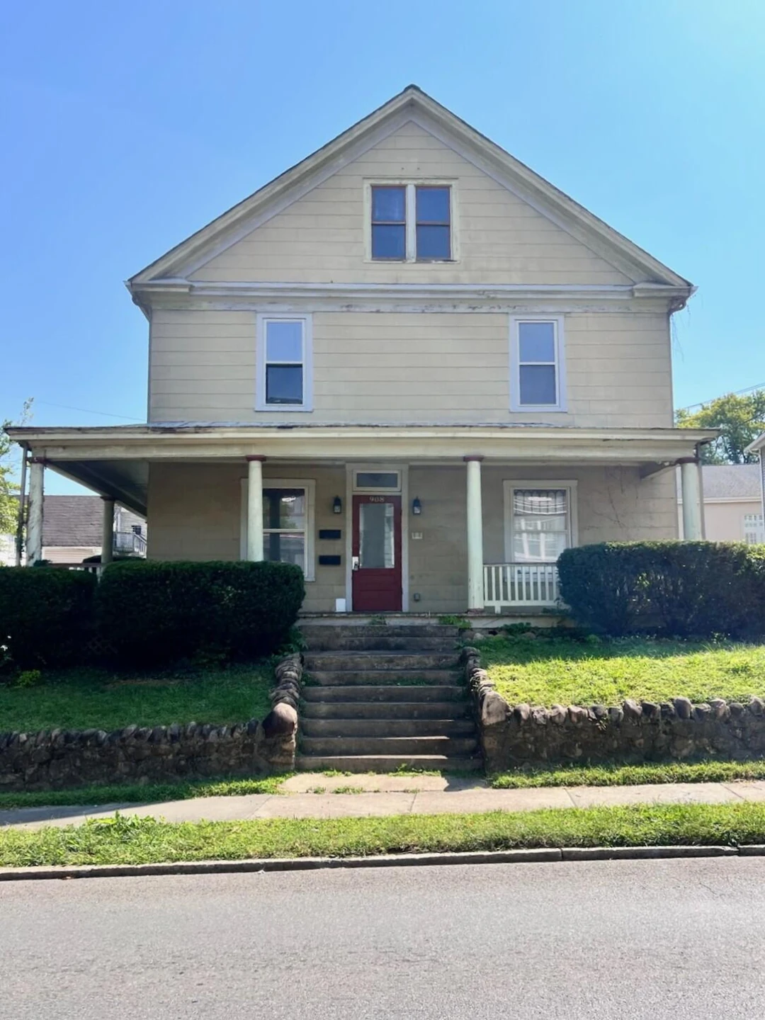 908 Franklin RD