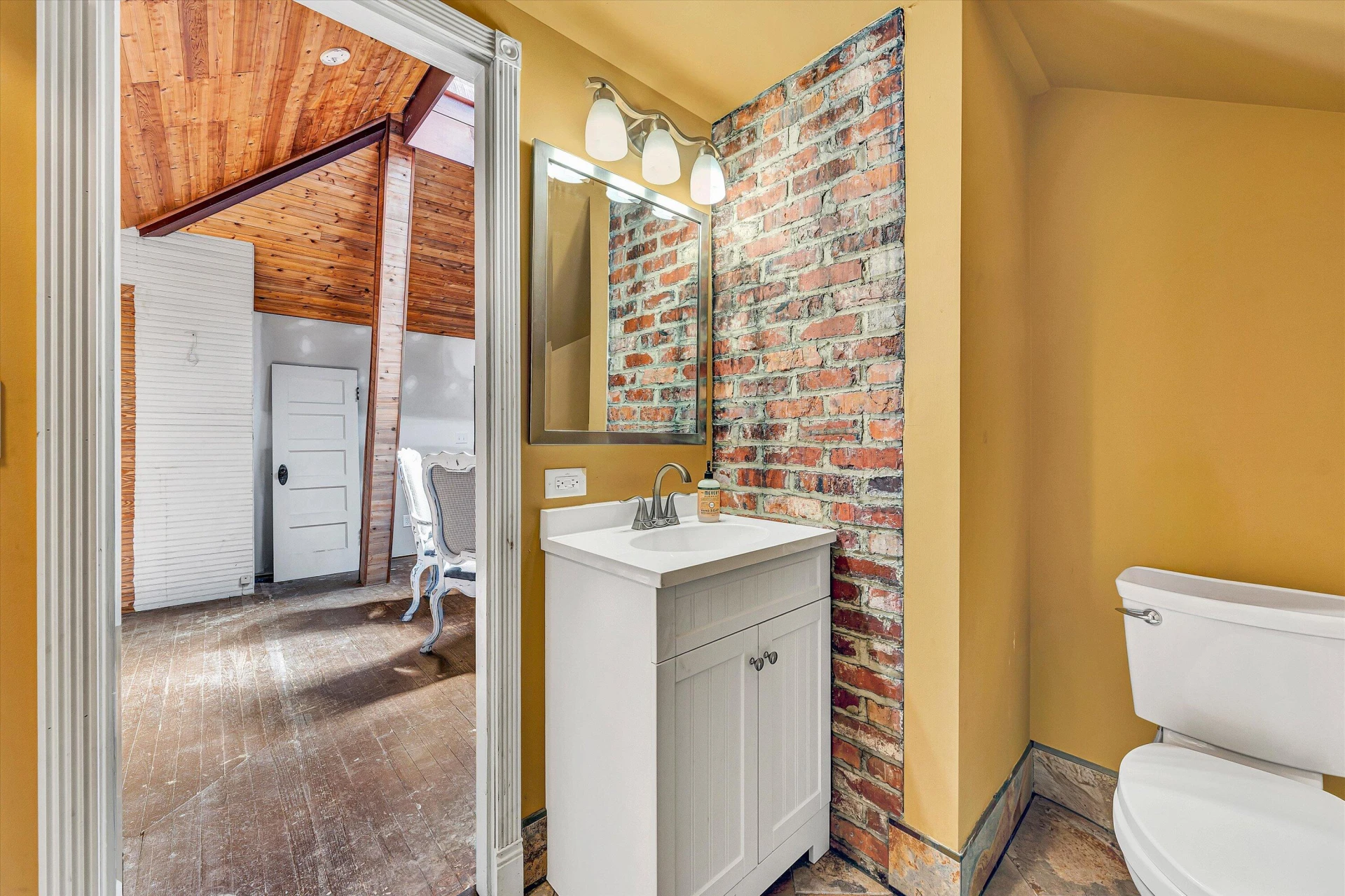 1100 Mccormick BLVD - Photo 57