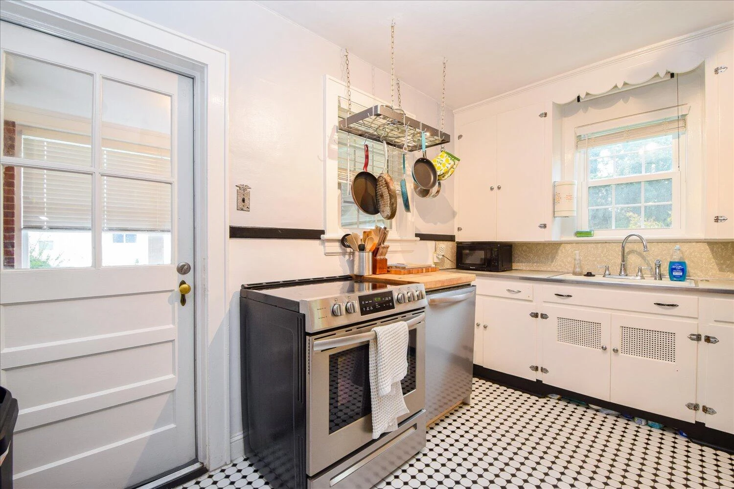 4124 Vermont AVE - Photo 8