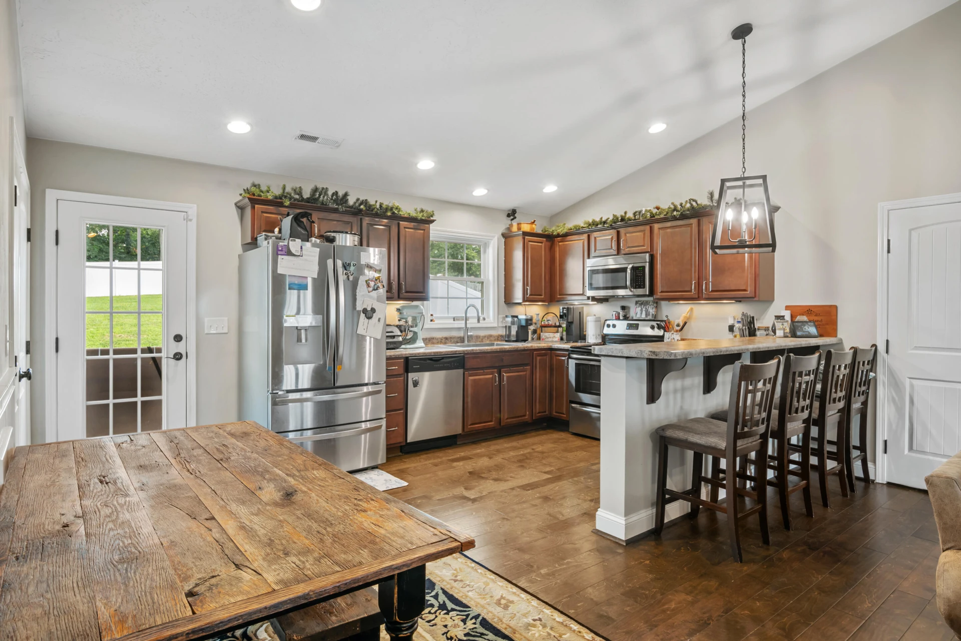 1109 Stoutamire DR - Photo 14