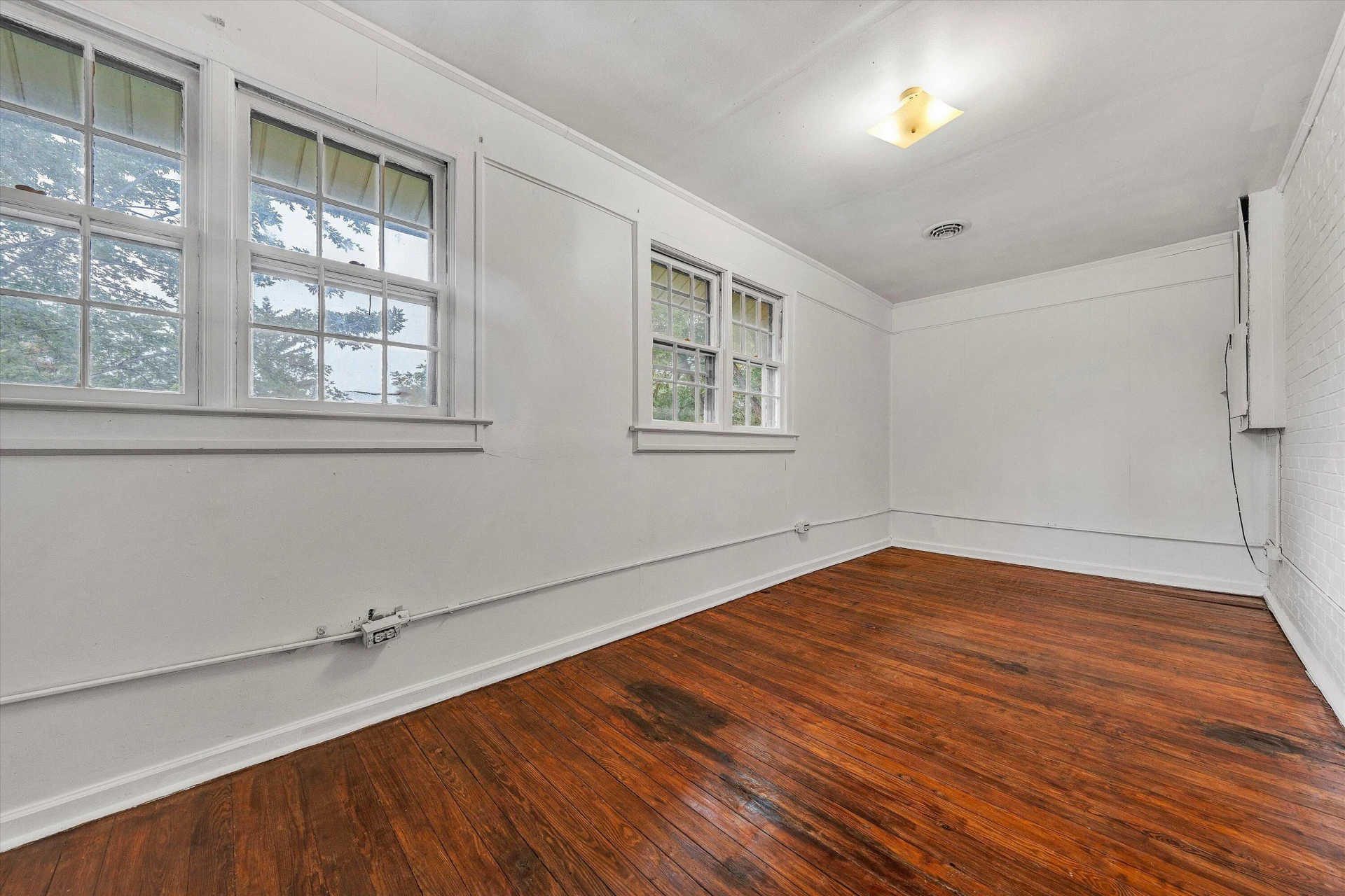 2023 Berkley AVE - Photo 35