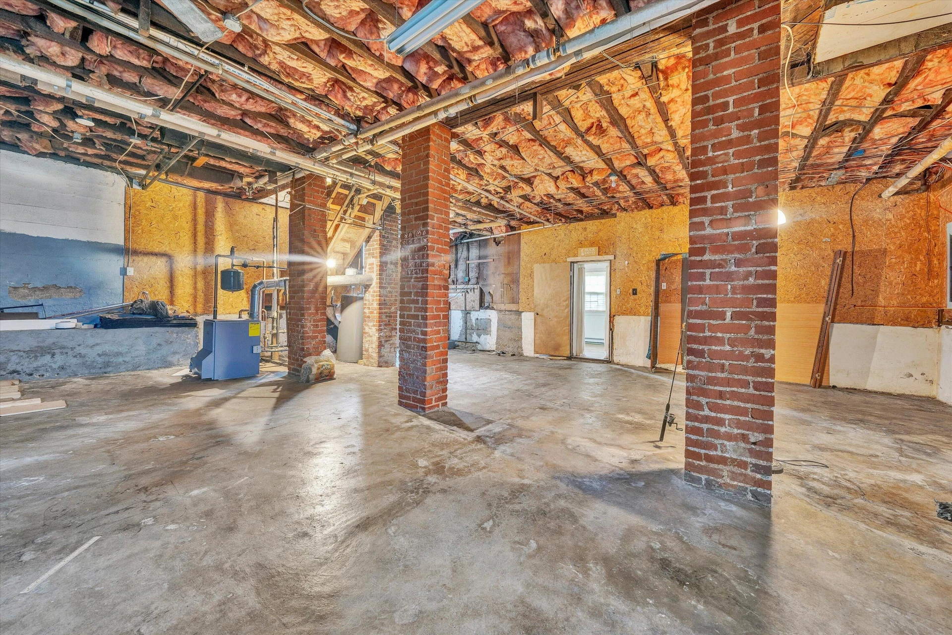 2023 Berkley AVE - Photo 40