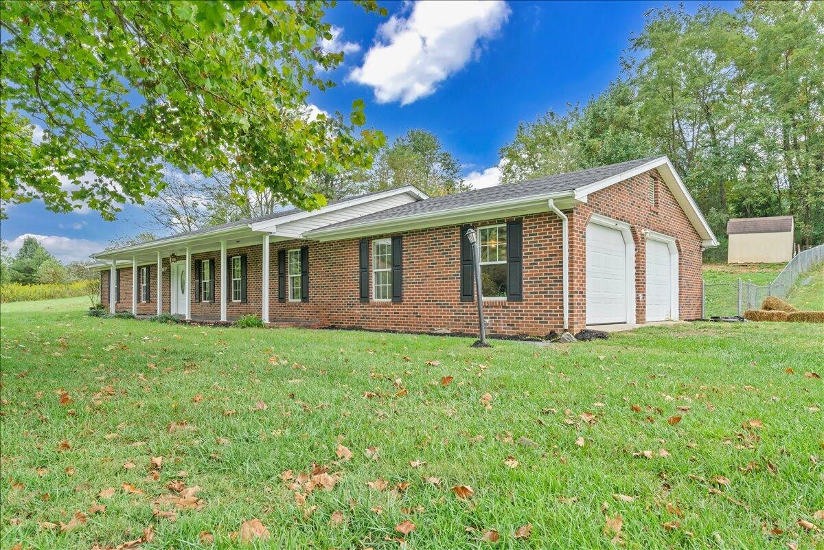 8116 Arabian LN