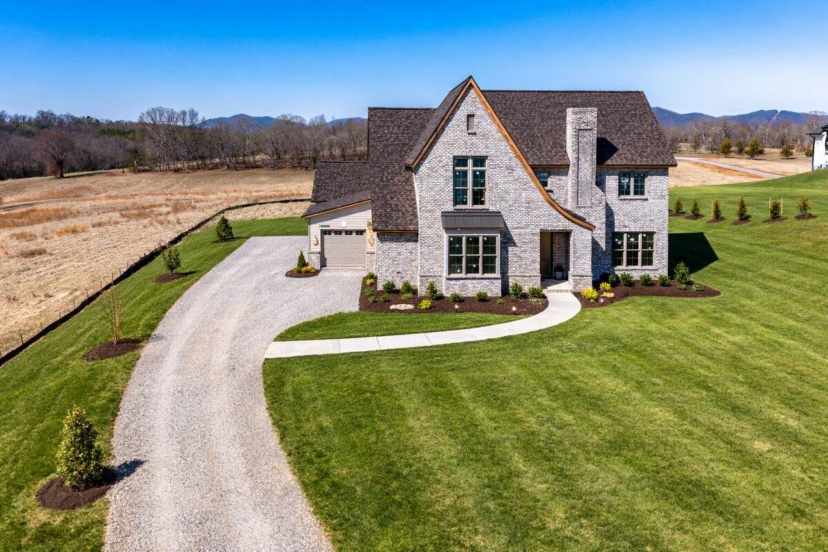 1079 High Oaks DR