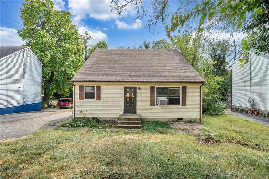 2321 Dunkirk AVE