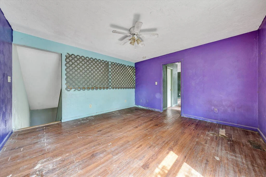2321 Dunkirk AVE - Photo 17